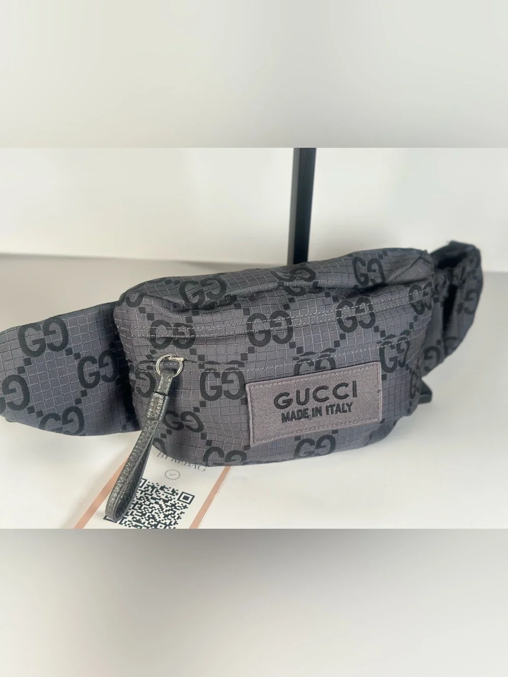 Gucci sleek belt
